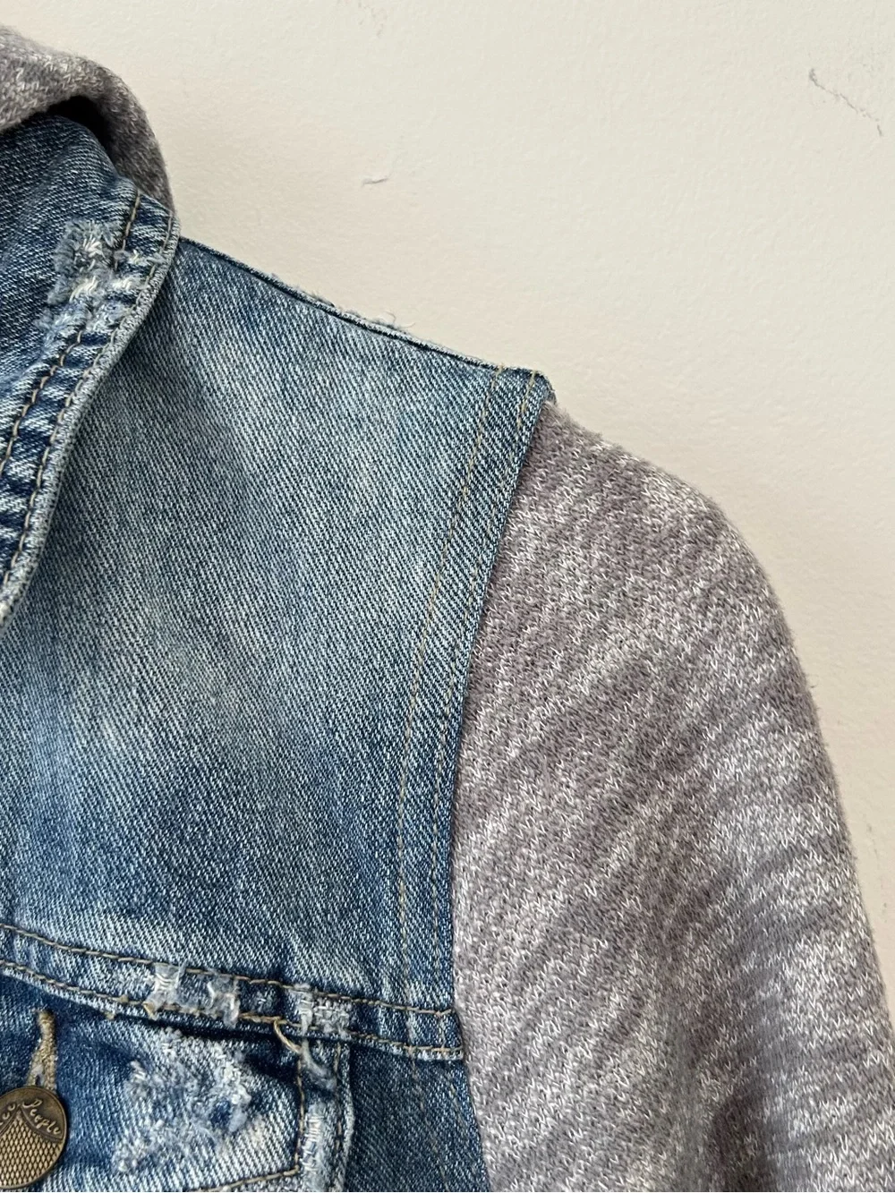 Free People Denim Jacket S/P Blue Wash Distressed Removable Hoodie French Terry - Picture 9 of 11